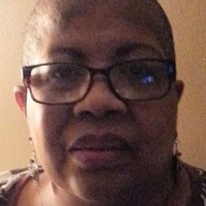 Meet your Posher, Claudia